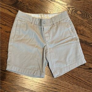Women’s J. Crew khaki “broken in boyfriend” shorts size 00